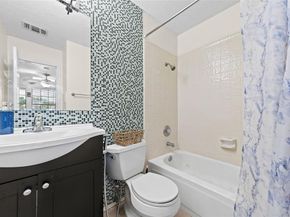 420  Santa Fe Trail  123, Irving Texas 75063