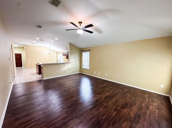 3252  Torio  , Grand Prairie Texas 75054