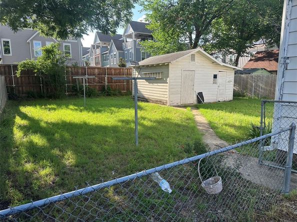 233  Sunset Lane , Fort Worth Texas 76114