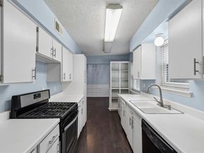 6032  Westridge Lane  212, Fort Worth Texas 76116