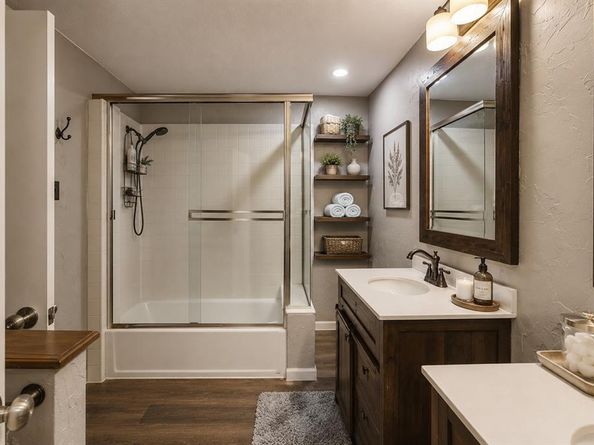 1900  Cloisters Drive  322, Arlington Texas 76011