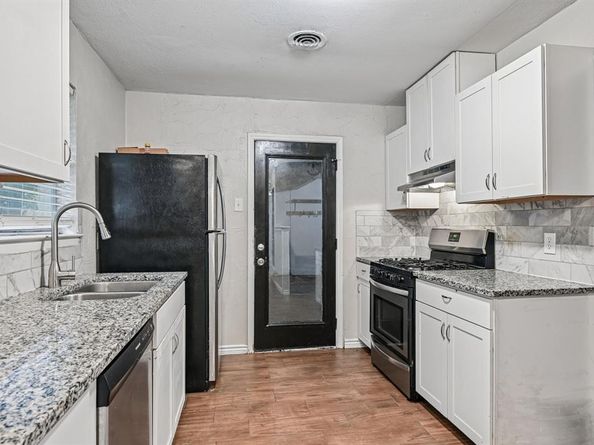 6324  Scotsdale Drive , Forest Hill Texas 76119