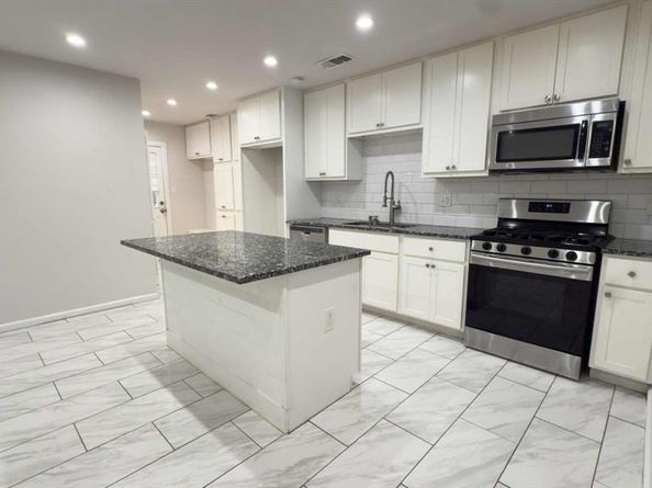 3815  Poinsettia Drive , Dallas Texas 75211