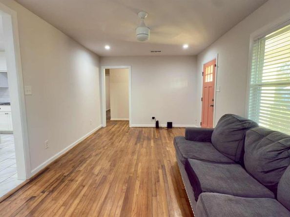 3815  Poinsettia Drive , Dallas Texas 75211