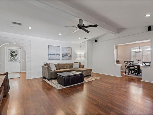 7335  La Bolsa Drive , Dallas Texas 75248