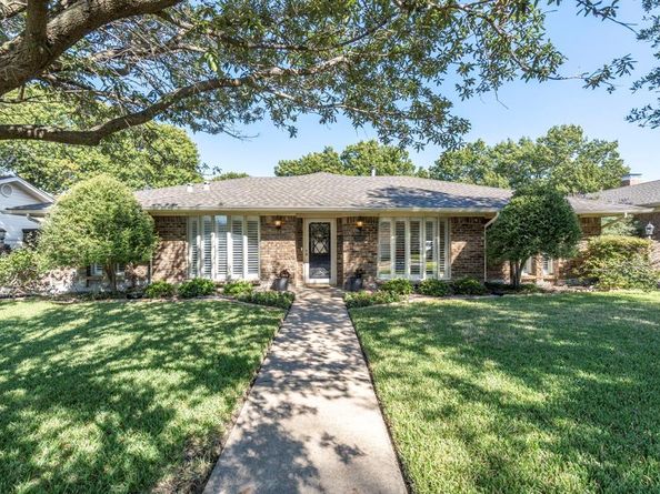 7335  La Bolsa Drive , Dallas Texas 75248