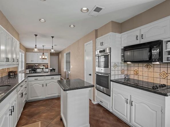 7335  La Bolsa Drive , Dallas Texas 75248