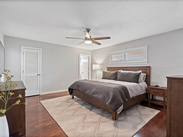 7335  La Bolsa Drive , Dallas Texas 75248