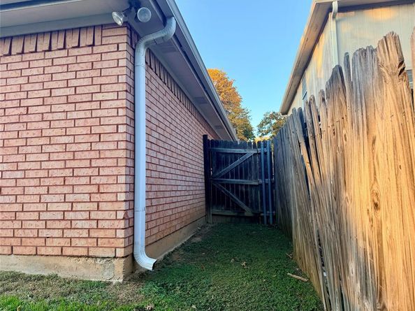 7632  Arbor Ridge Court , Fort Worth Texas 76112