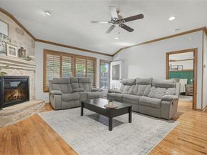 3809  Martha Lane , Rowlett Texas 75088