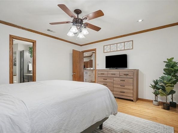 3809  Martha Lane , Rowlett Texas 75088