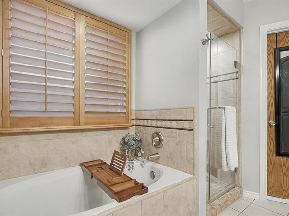 3809  Martha Lane , Rowlett Texas 75088