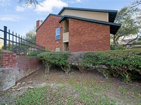 8601  Park Lane  121, Dallas Texas 75231