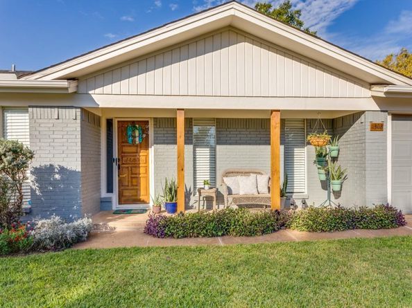 1308  John Reagan Street , Benbrook Texas 76126