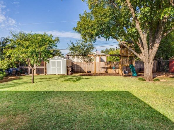 1308  John Reagan Street , Benbrook Texas 76126