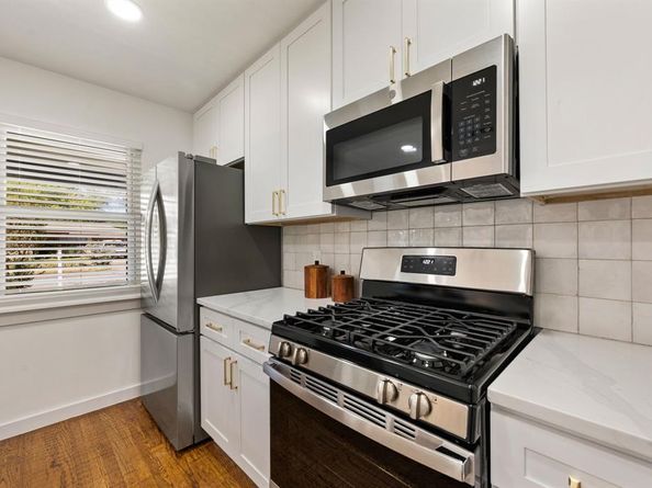 9916  Cloister Drive , Dallas Texas 75228