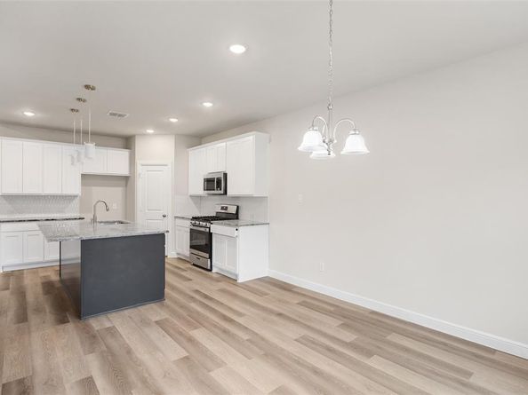 501  Pemberton Street , Fort Worth Texas 76108