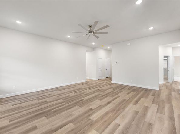 501  Pemberton Street , Fort Worth Texas 76108