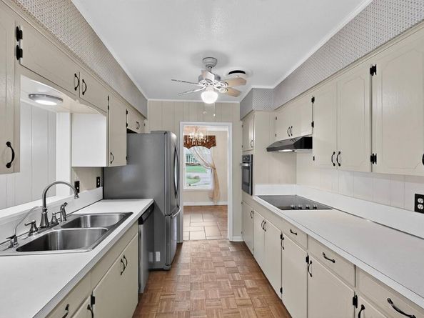 1802  Westminster Drive , Grand Prairie Texas 75050