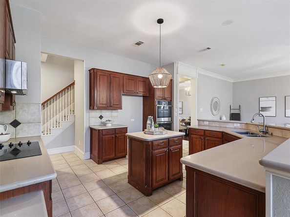 2673  April Sound Lane , Frisco Texas 75033