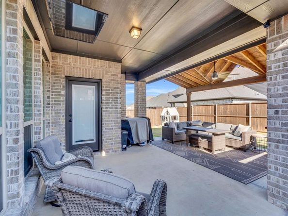 1749  Dartmoor Drive , Carrollton Texas 75010