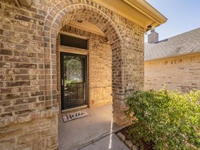 813  Claycourt Circle , Fort Worth Texas 76120
