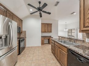 813  Claycourt Circle , Fort Worth Texas 76120