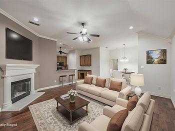 813  Claycourt Circle 