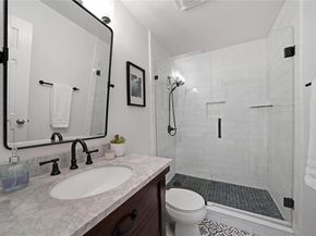 5928  Woodoak Drive , Dallas Texas 75249