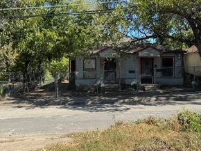 310  Lansing Street , Dallas Texas 75203