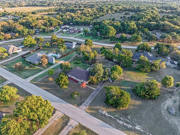 340  Windy Meadow Drive , Cedar Hill Texas 75104