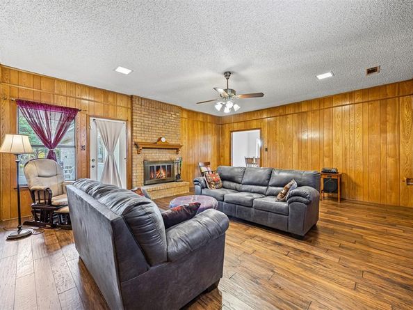 340  Windy Meadow Drive , Cedar Hill Texas 75104