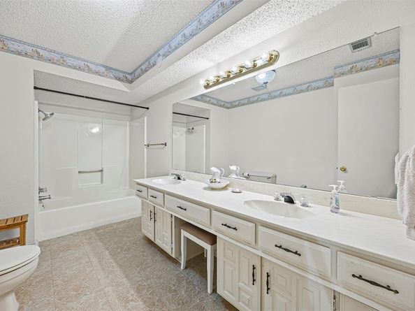 340  Windy Meadow Drive , Cedar Hill Texas 75104