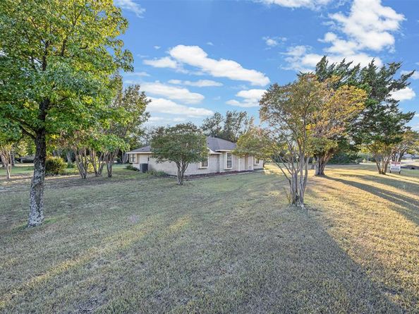 340  Windy Meadow Drive , Cedar Hill Texas 75104