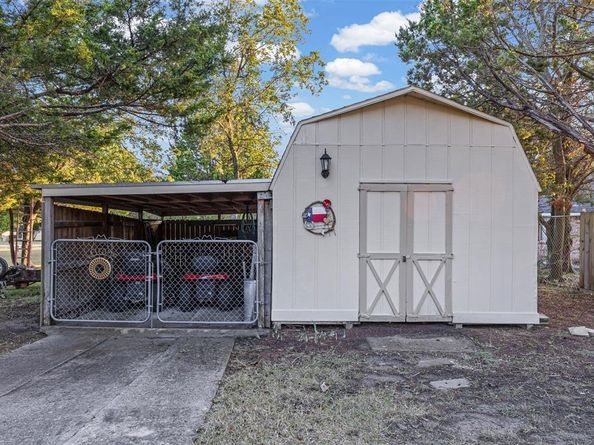 340  Windy Meadow Drive , Cedar Hill Texas 75104