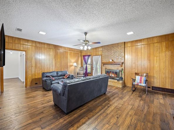 340  Windy Meadow Drive , Cedar Hill Texas 75104