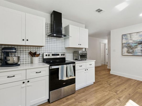 1142  Anderson Street , Irving Texas 75062
