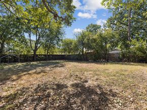 1142  Anderson Street , Irving Texas 75062