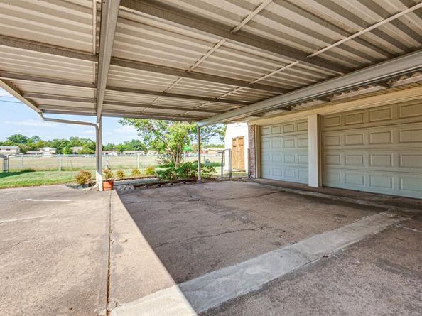 4109  Burning Tree Lane , Garland Texas 75042