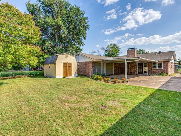 4109  Burning Tree Lane , Garland Texas 75042