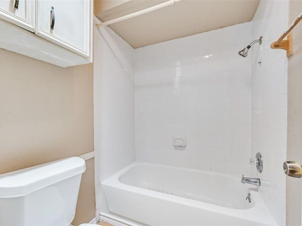 2037  Old Mill Run  , Garland Texas 75042