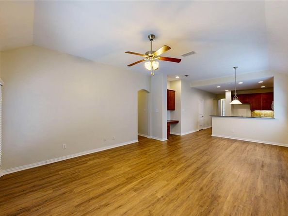 3312  Glen Crest Lane , Denton Texas 76208