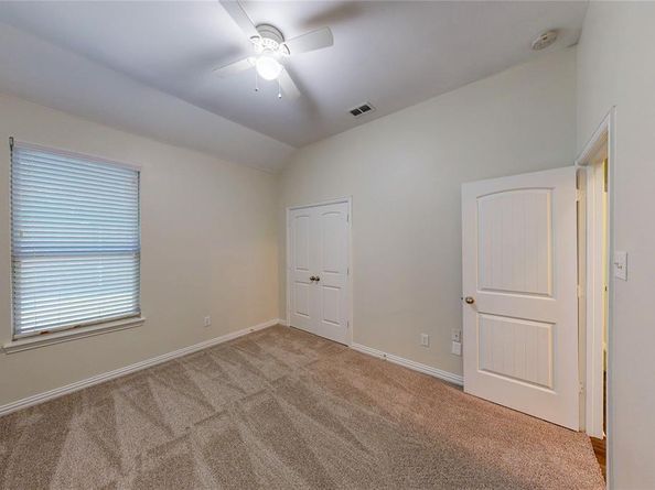 3312  Glen Crest Lane , Denton Texas 76208