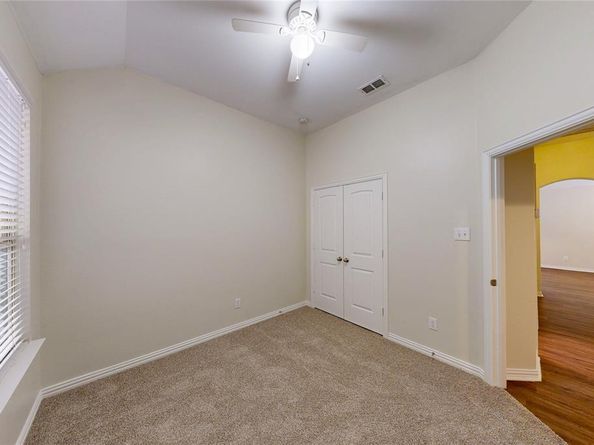 3312  Glen Crest Lane , Denton Texas 76208