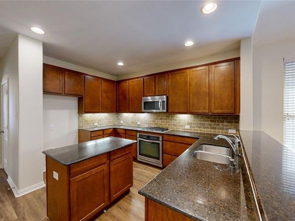 3312  Glen Crest Lane , Denton Texas 76208
