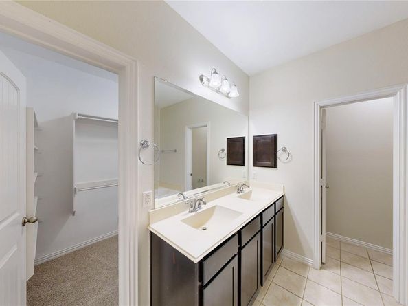 3312  Glen Crest Lane , Denton Texas 76208
