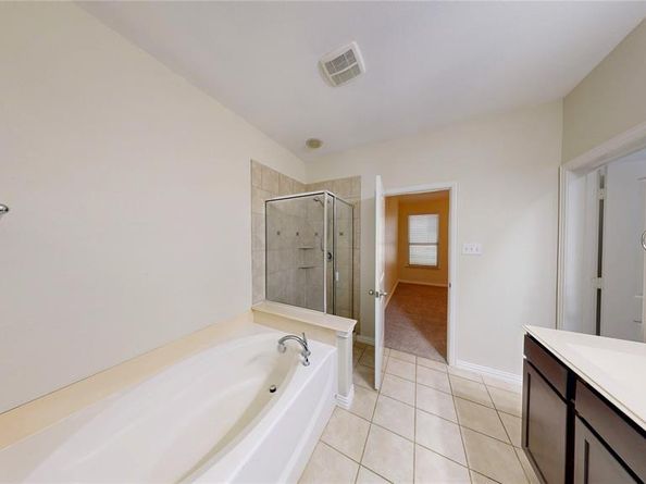 3312  Glen Crest Lane , Denton Texas 76208