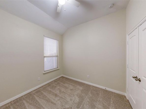 3312  Glen Crest Lane , Denton Texas 76208