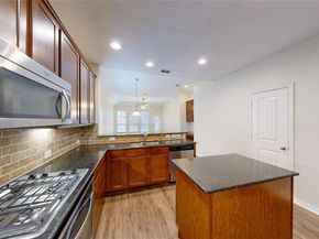 3312  Glen Crest Lane , Denton Texas 76208