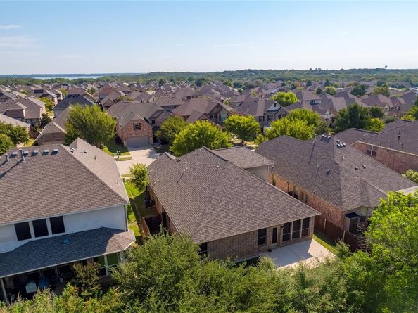 3312  Glen Crest Lane , Denton Texas 76208